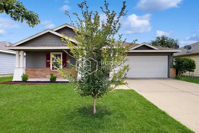 2209 Teddy Roosevelt Dr - Photo 2 of 30