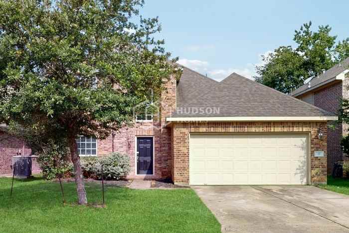 37 Hallmark Dr - Photo 2 of 37