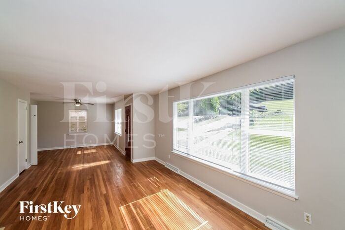 406 22nd Ave S - Photo 2 of 15