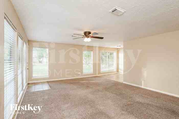 2906 Heritage House Dr - Photo 3 of 16