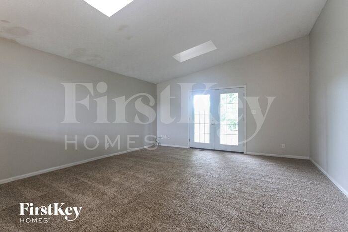 5961 Brouse Dr - Photo 2 of 15