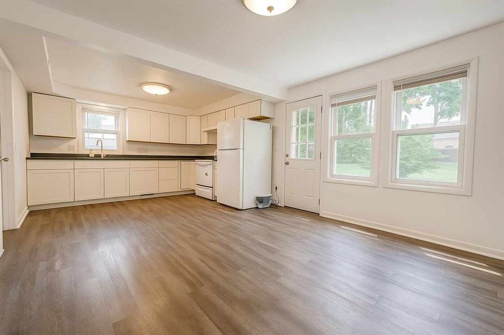117 W Monroe St #NA - Photo 2 of 14