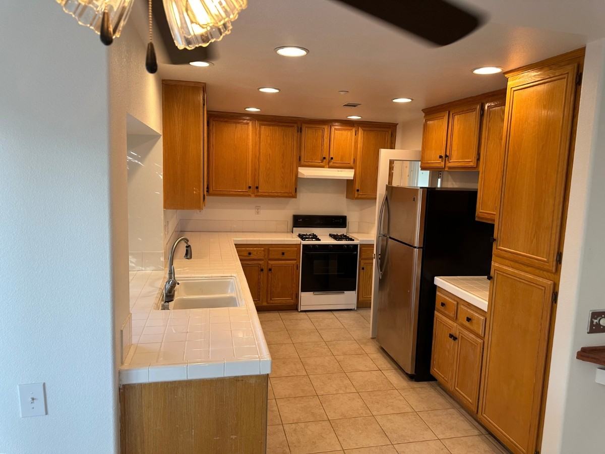 735 Blake Rd #NA - Photo 6 of 9