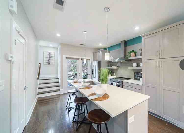 3609 Vallette Ct #3609 - Photo 2 of 14