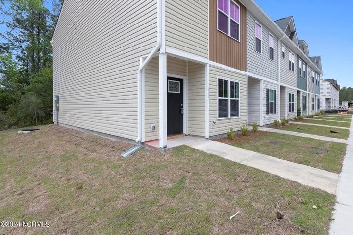 111 Buckhorn Ave - Photo 2 of 17