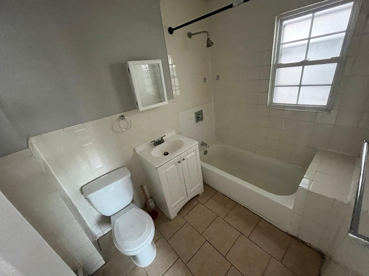 129 S Park St #1 - Photo 4 of 8