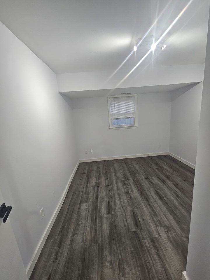 2519 Waverly Pl #NA - Photo 3 of 16