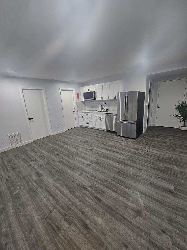 2519 Waverly Pl #NA - Photo 4 of 16