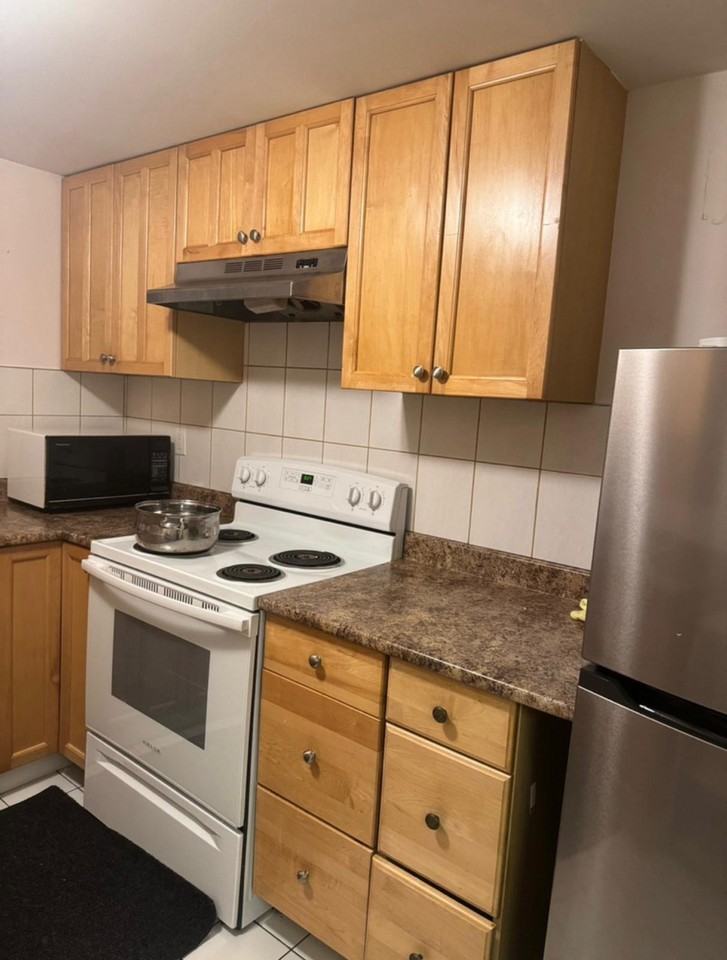 W 8th Ave - Photo 2 of 9