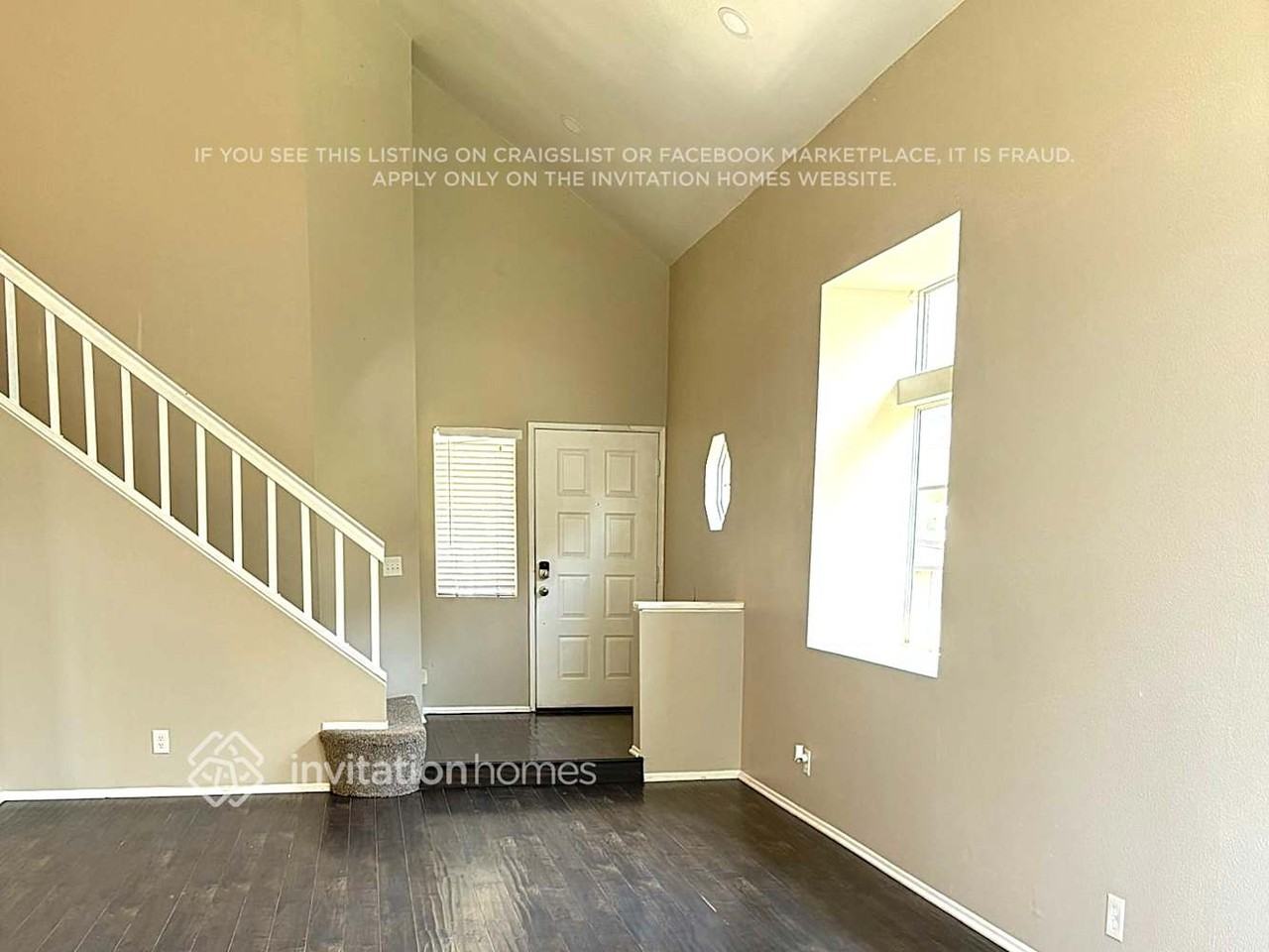 11484 Millpond Rd - Photo 2 of 12