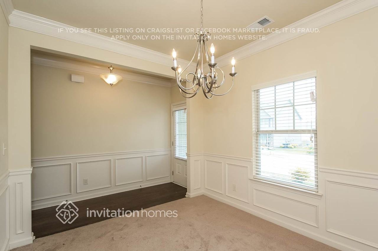 384 Easley Dr - Photo 2 of 11