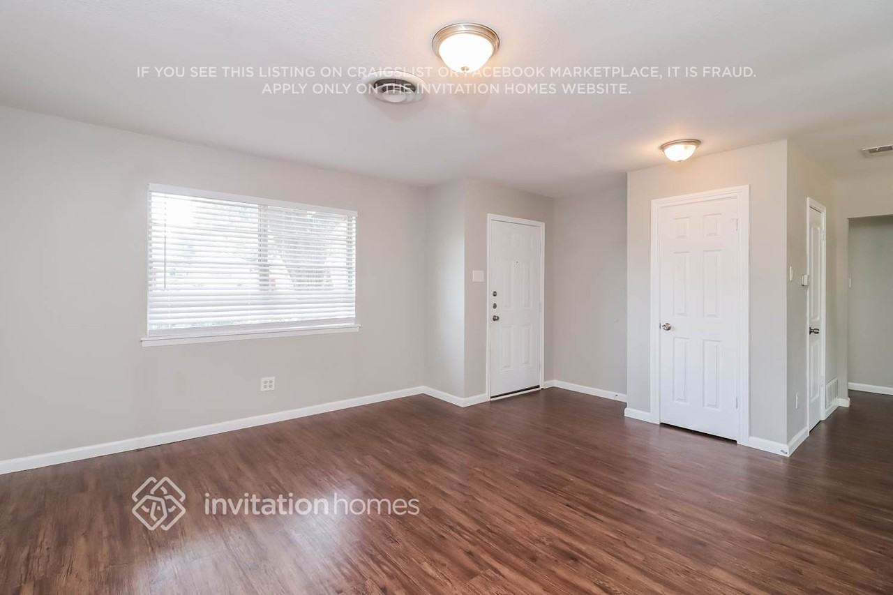 2809 W Boyce Ave - Photo 2 of 16