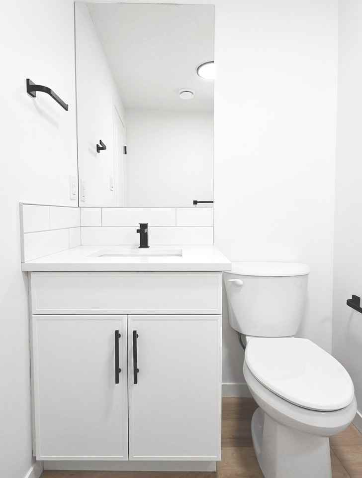 10050 115 Ave Nw Bsmt #10050BS - Photo 3 of 12