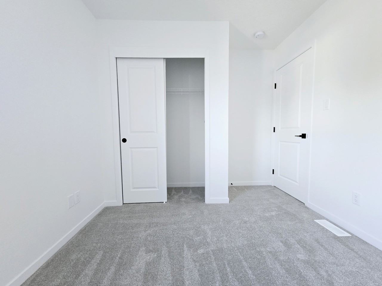 11622 96 Street NW #11622MAIN - Photo 3 of 18