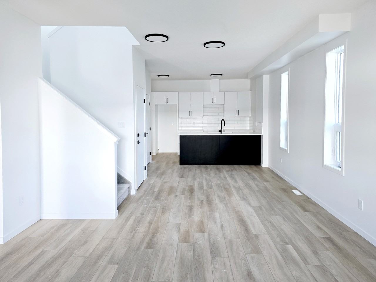 11633 88 Street NW - Photo 2 of 20