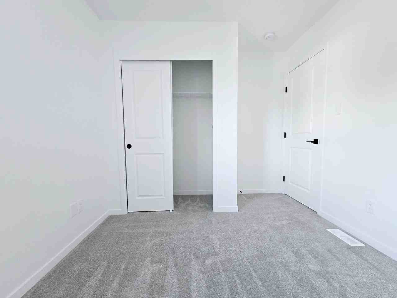 11951 64 Street NW #11951MAIN - Photo 4 of 20