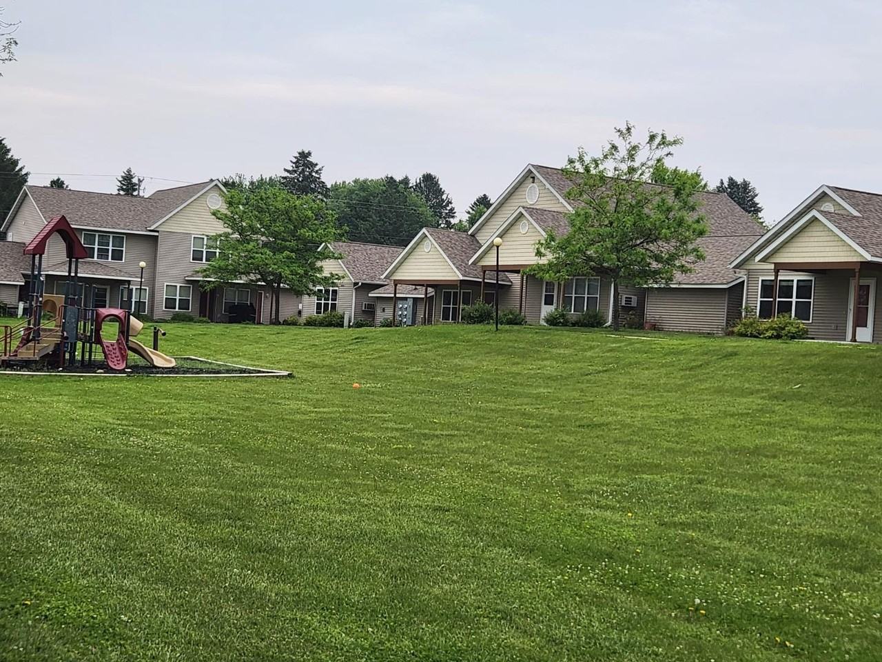 Ellsworth Town Homes - Photo 2 of 3