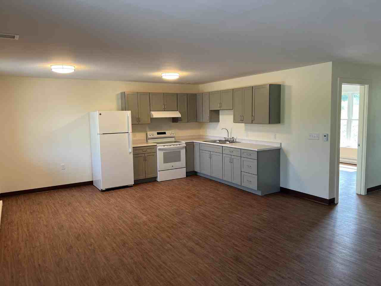 Elm Estates - Photo 3 of 30