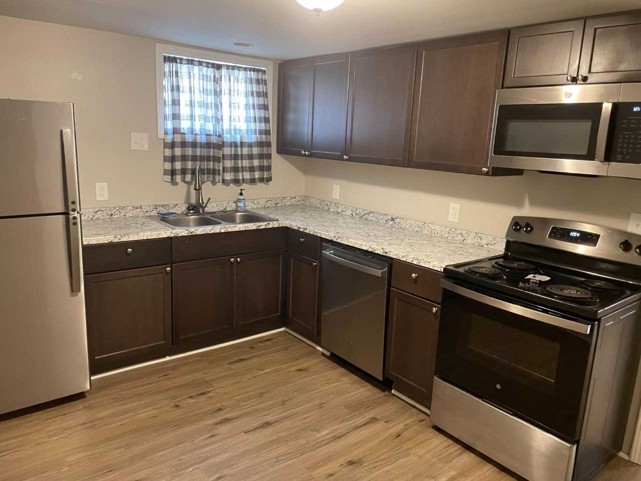 3652 Roundhill Ave NW - Photo 7 of 10