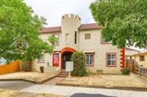 featured image of 330 N Holly St