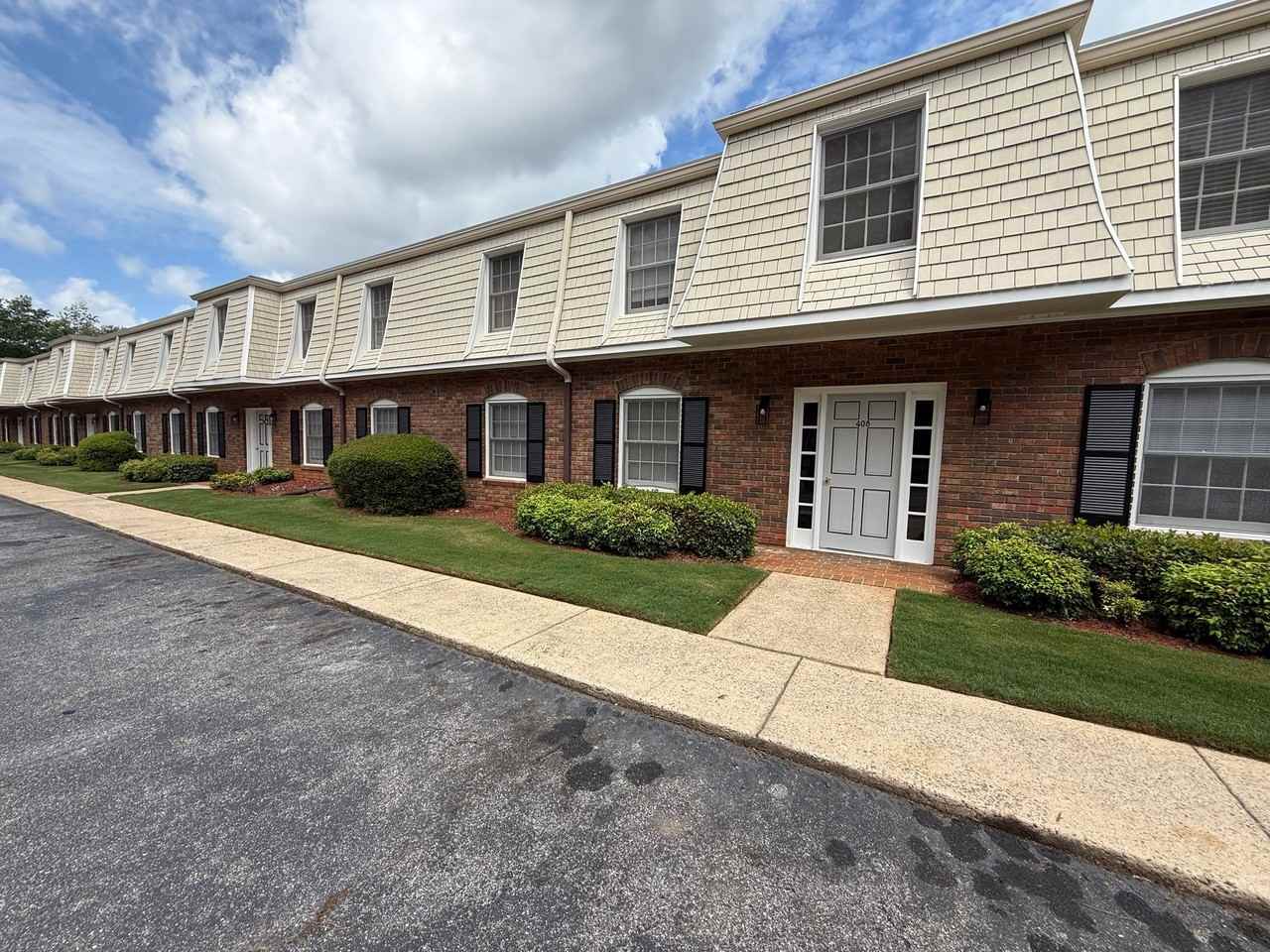 Royal Springs Apartments - Photo 3 of 50