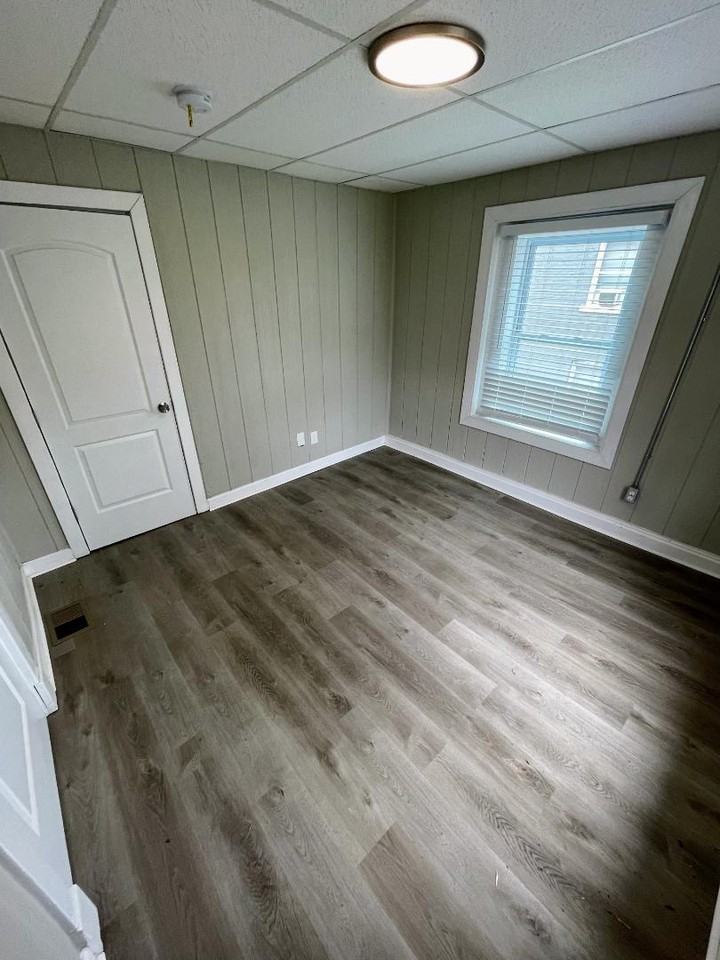 2610 E 23rd St - Photo 3 of 8