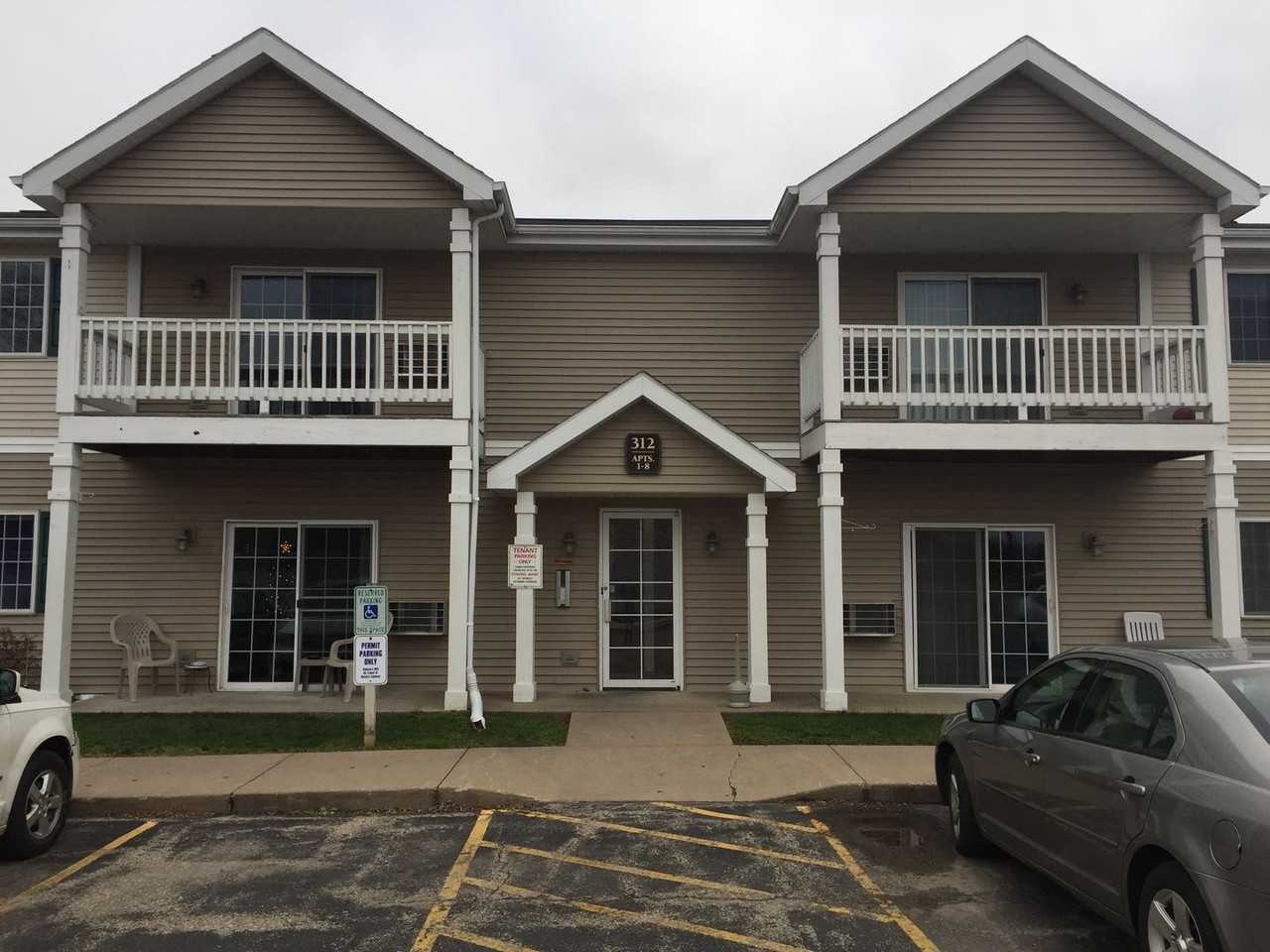 Pheasant Run Apartments - Photo 4 of 11