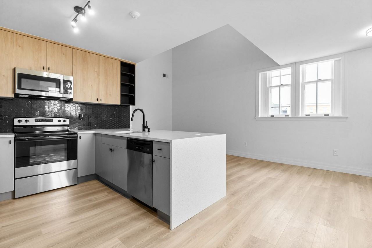 41 North Main Street - Photo 3 of 13