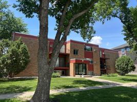 featured image of 902 15th St N