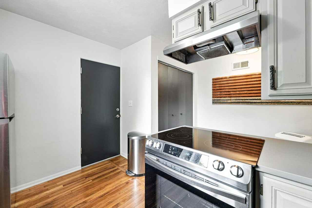 3369 S Emerson St - Photo 6 of 21
