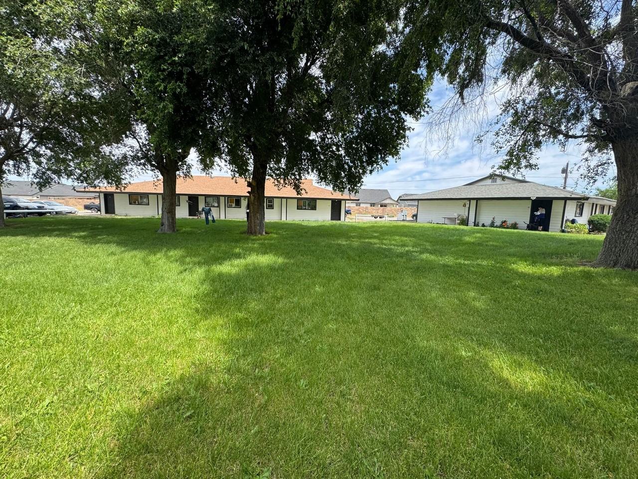 Cascade Valley Apartments - Photo 6 of 12