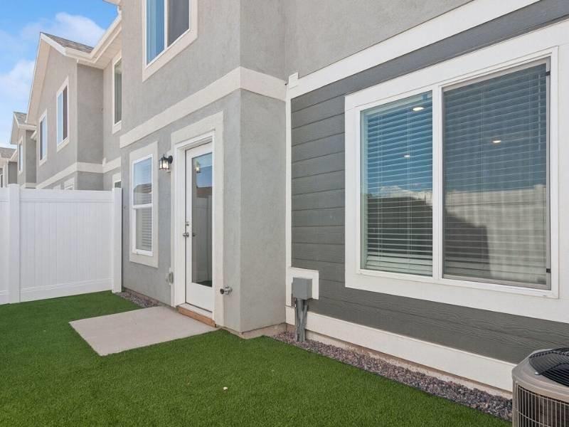 4032 S Dry Hollow Ln