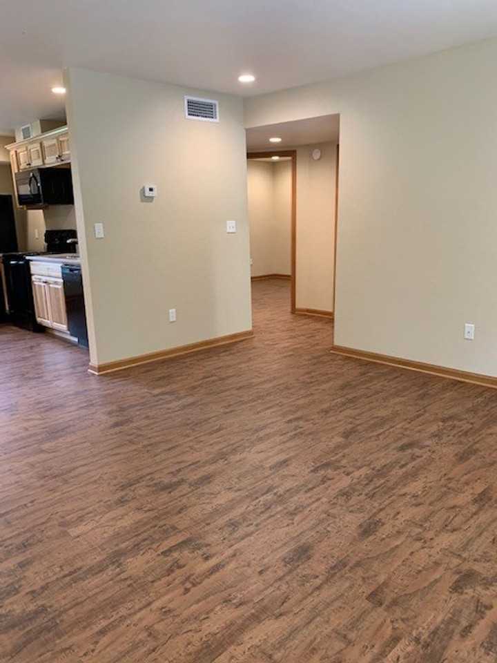 Cedar Pointe Apartments - Photo 3 of 13