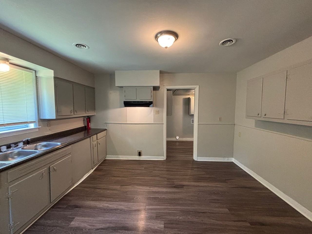 2160 Saint Elmo Ave - Photo 7 of 7