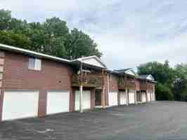 featured image of 1516 1516 & 1518 Redstone Trail