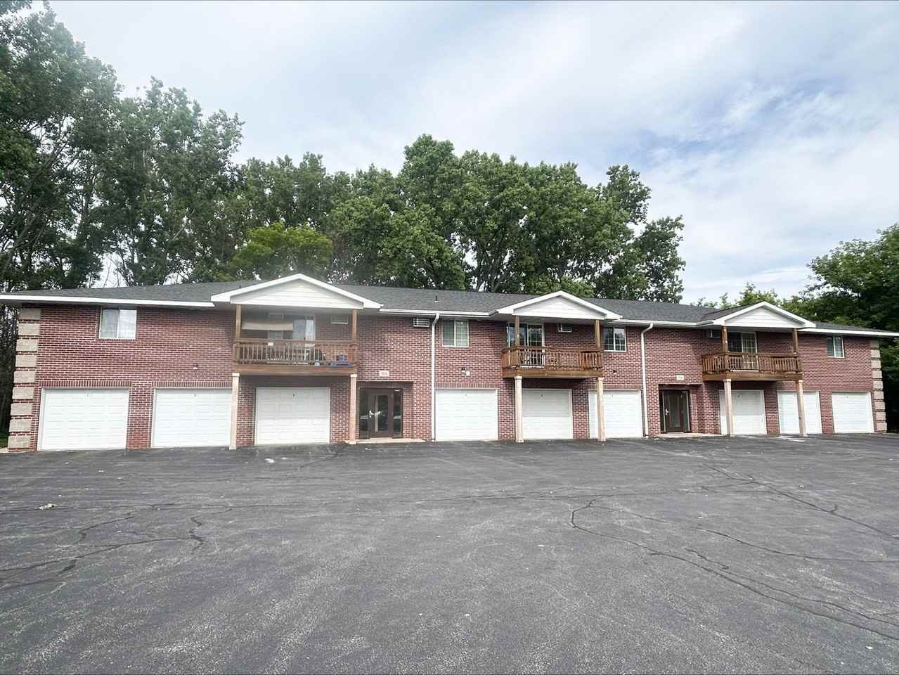 Redstone - Photo 2 of 46