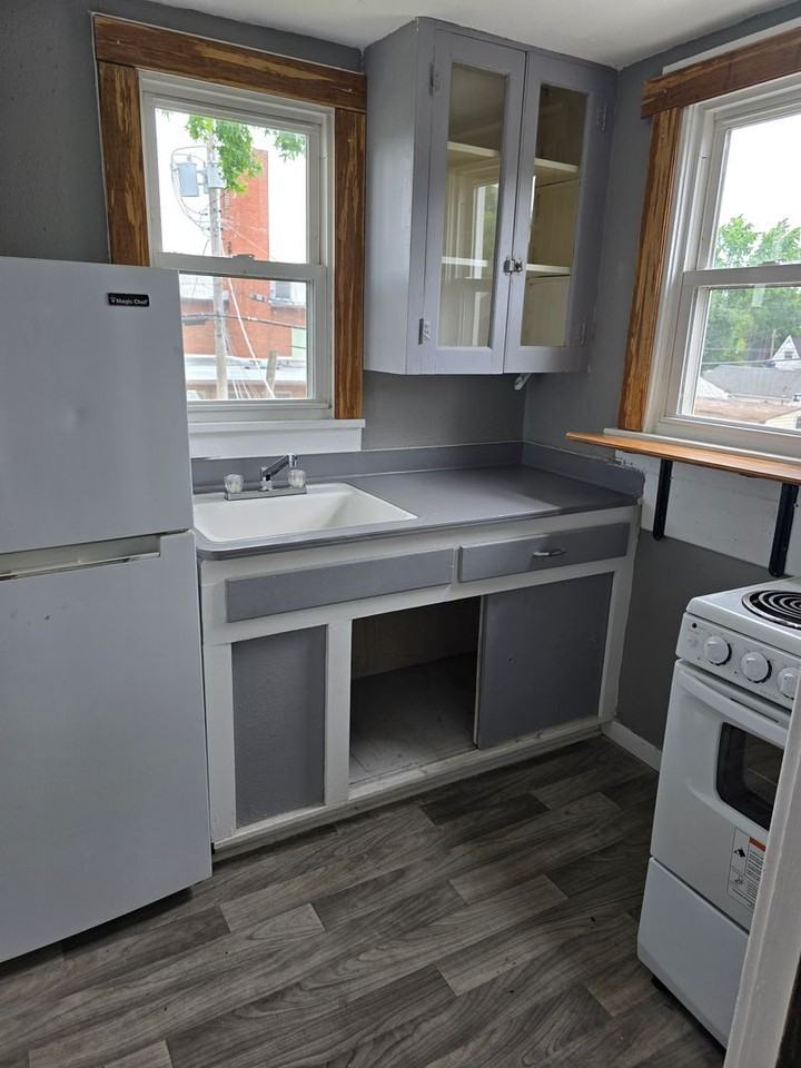 117 S 4th St #5 - Photo 5 of 6