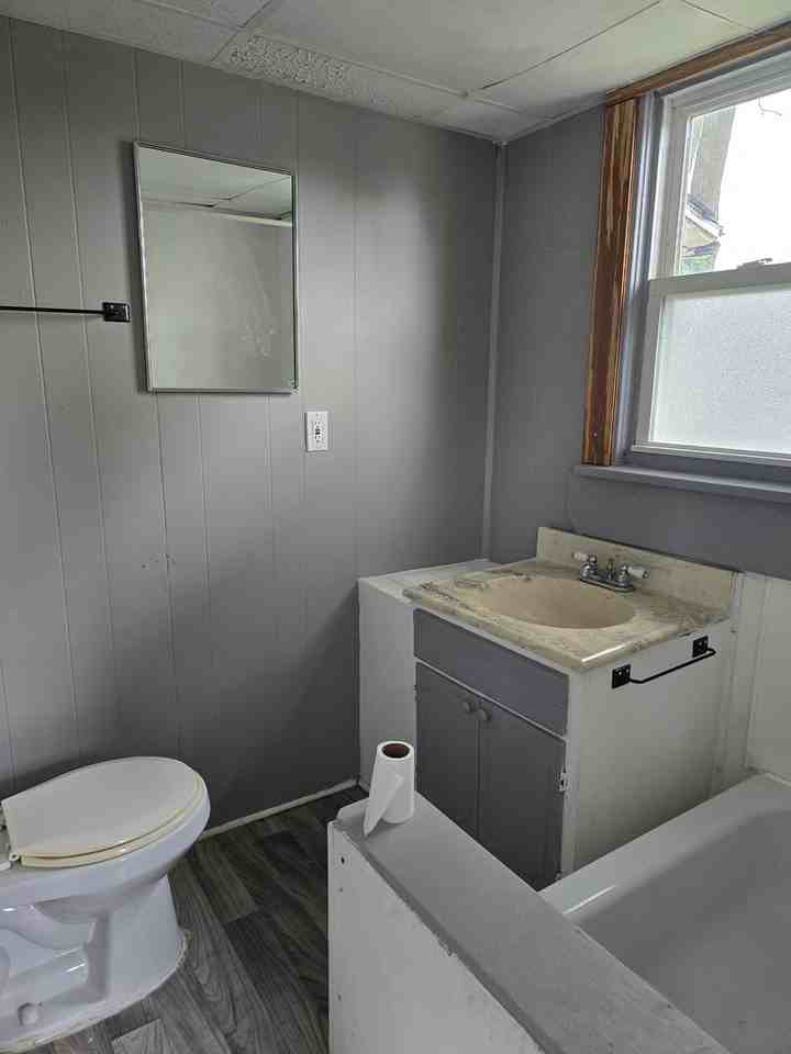 117 S 4th St #5 - Photo 6 of 6