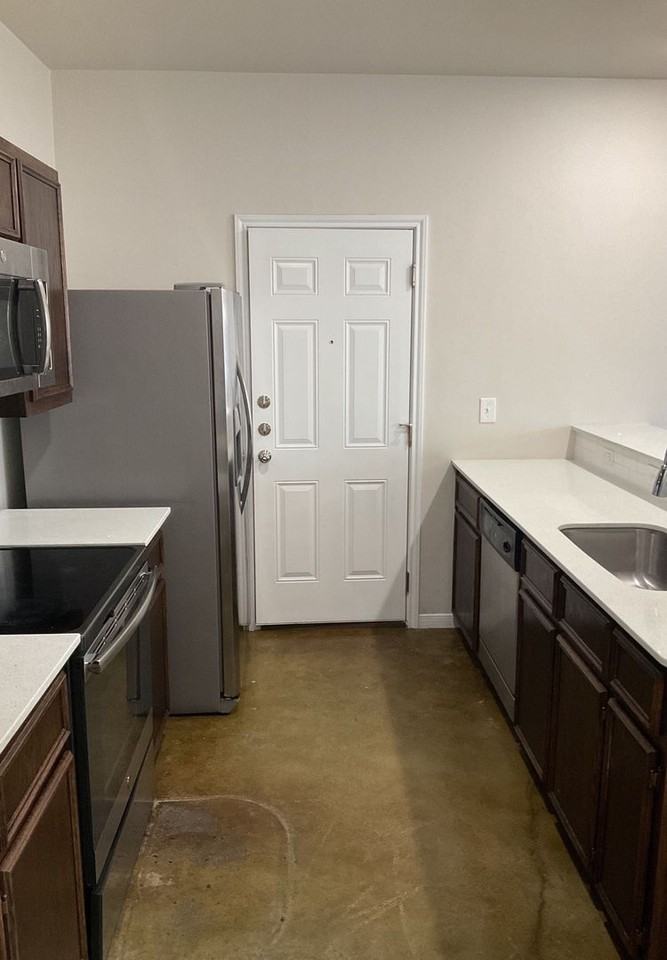 310 Lowes Blvd #A - Photo 2 of 22