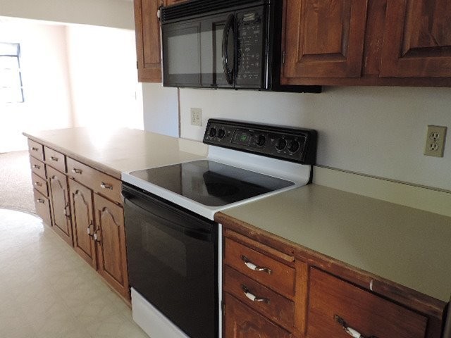 3375 Bowie Rd - Photo 4 of 31