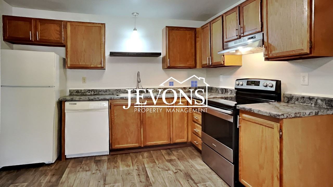 5017 S Orchard St Tacoma, WA 98467 - Photo 2 of 31