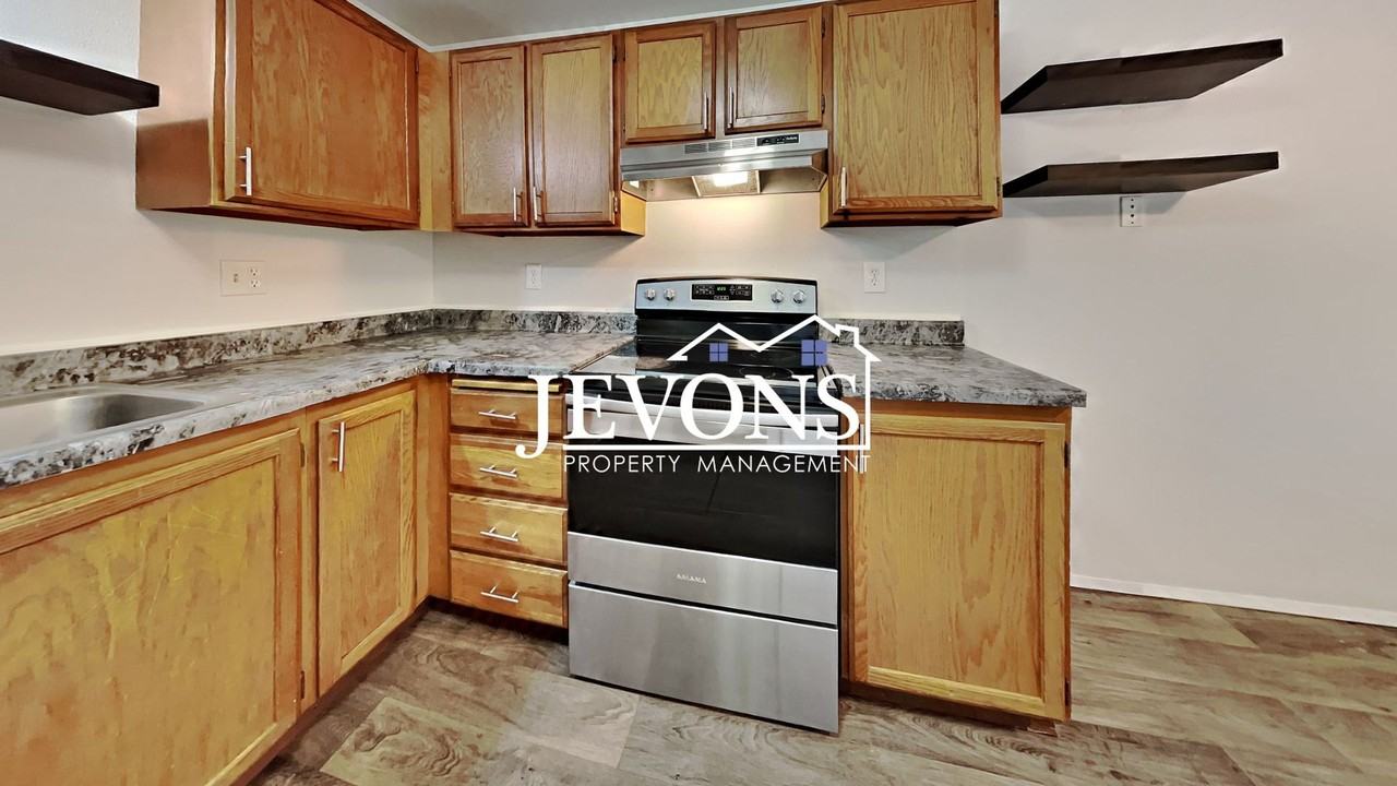 5017 S Orchard St Tacoma, WA 98467 - Photo 3 of 31