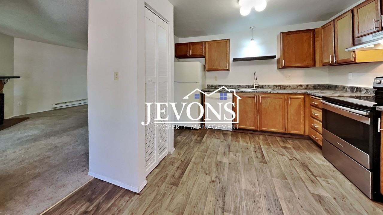 5017 S Orchard St Tacoma, WA 98467 - Photo 4 of 31