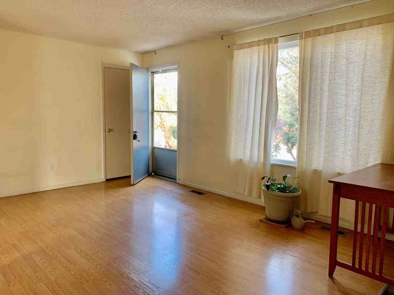 7578 Aberdeen Way - Photo 4 of 32