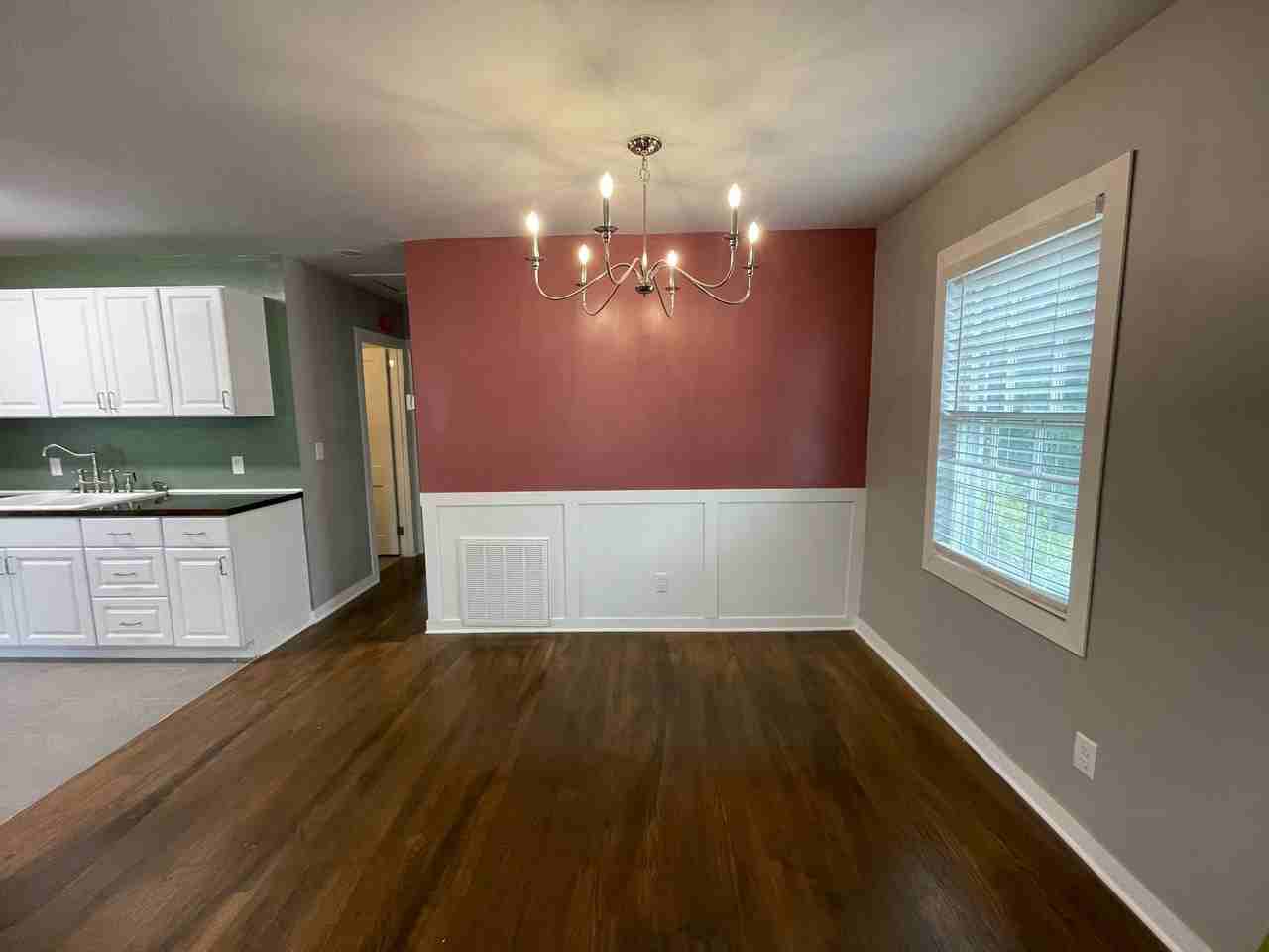 1431 W 11th St - Photo 5 of 21