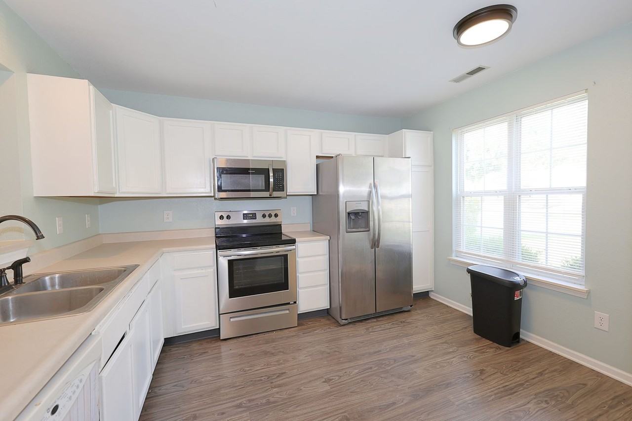 5532 Burning Tree Ct - Photo 6 of 18