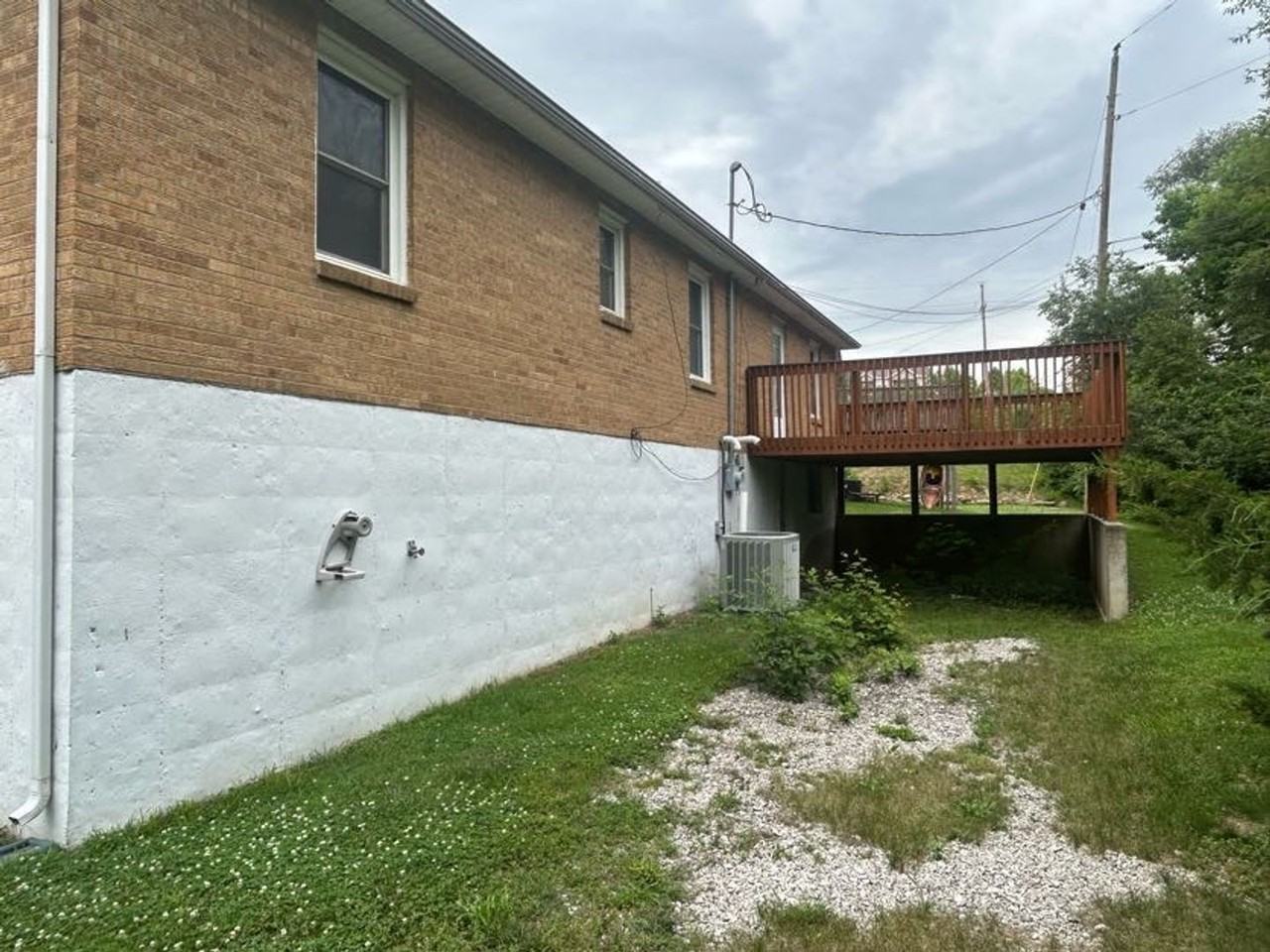 6713 Northwest Evelyn Street - Photo 3 of 41