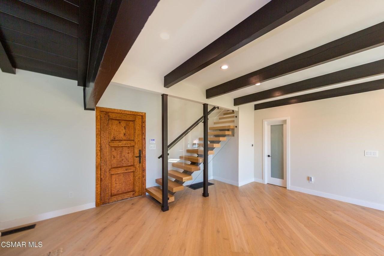 1374 Miller Place - Photo 4 of 25