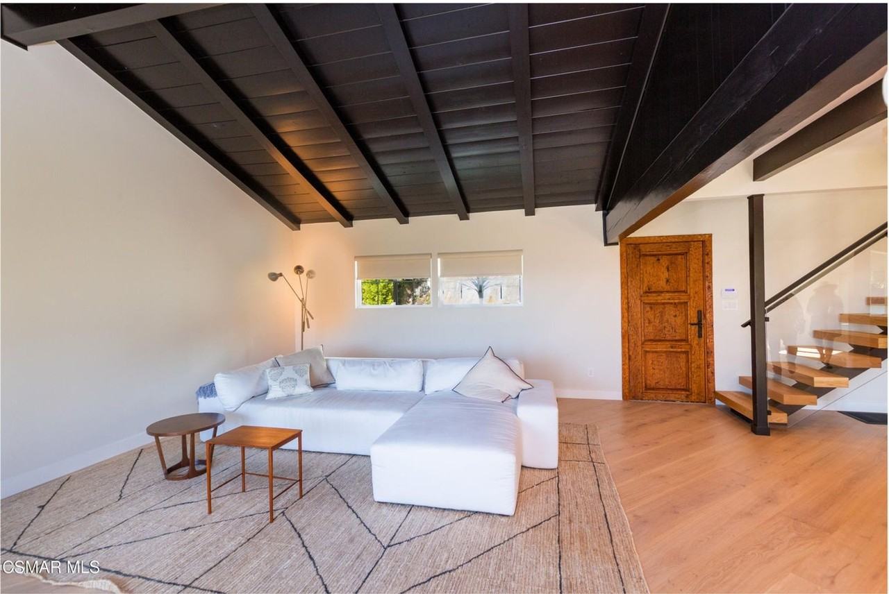 1374 Miller Place - Photo 5 of 25