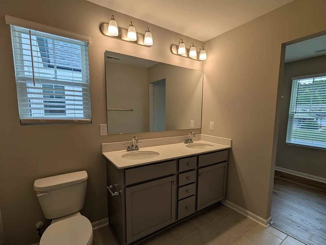 7123 Reeves St - Photo 3 of 31